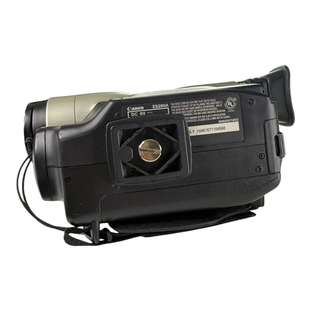 Canon ES280 8mm Video Camcorder Bundle UnTested Remote Bag Cables SD Card